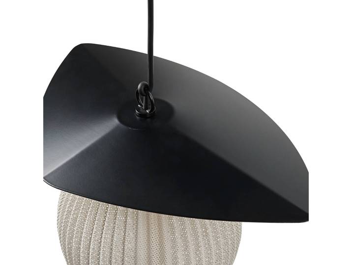 GUBI Außenhängeleuchte Satellite, 57x36cm, schwarz/cremeweiß Satellite, creme / amber, Aluminium, Design