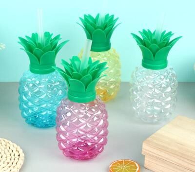 Universal Stock Tropical Pineapple Cup With Straw Reusable Hawaiian Party Cup For Luau, Beach & Summer Celebrations transparent