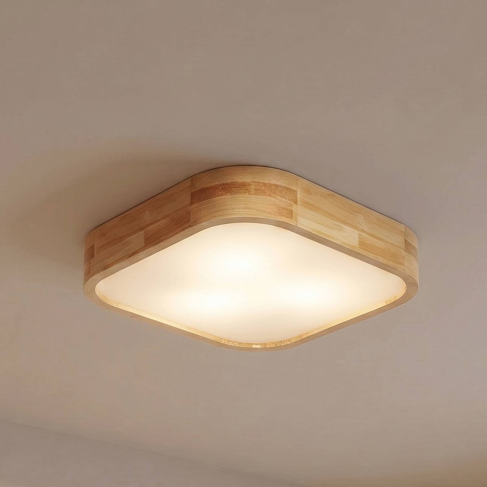 Deckenlampe Tanju Lindby, dimmbar, Holz hell, für Wohn- / Esszimmer, Holz, Deckenlampe