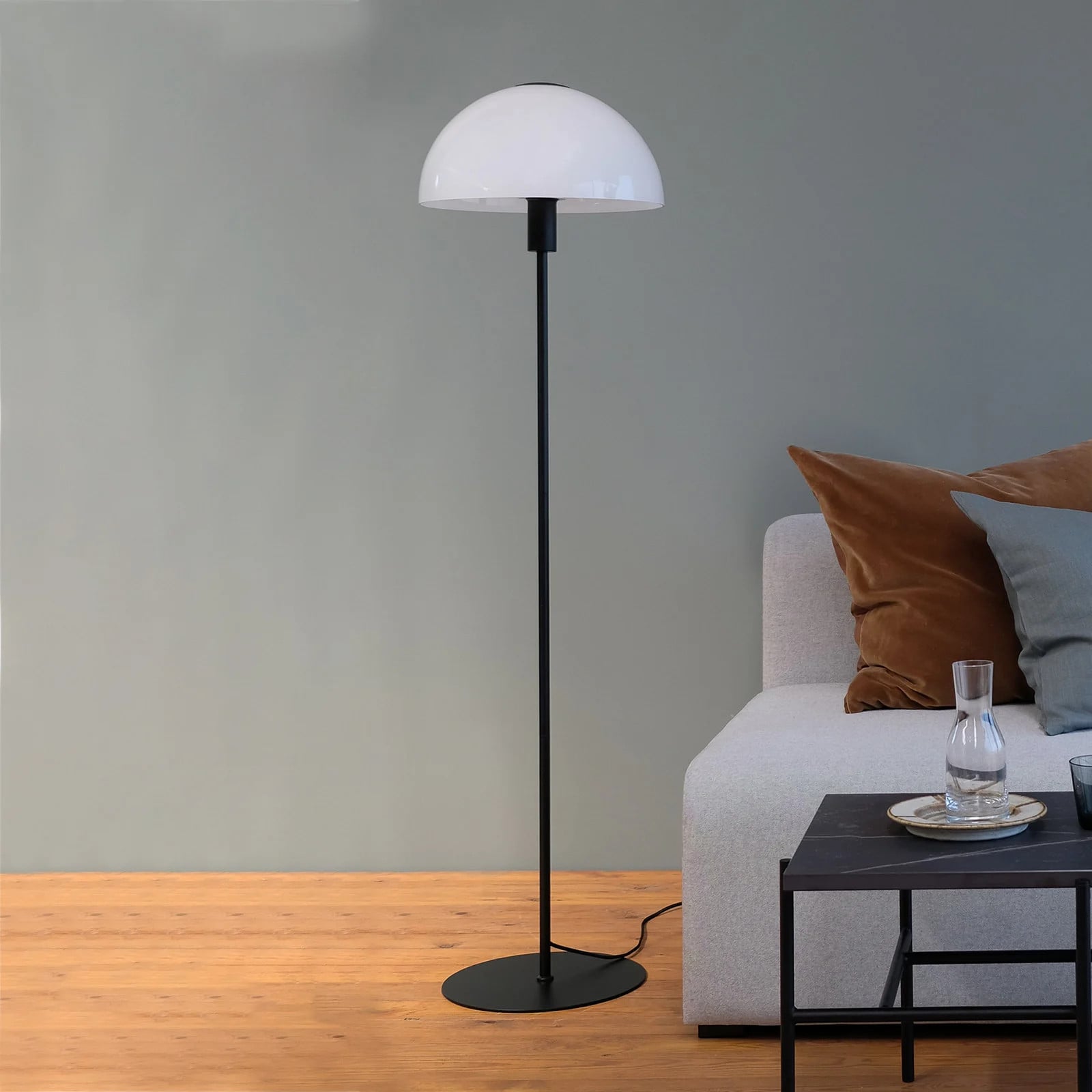 Dyberg Larsen Jazz Vloerlamp Opal/Black met lampenkap
