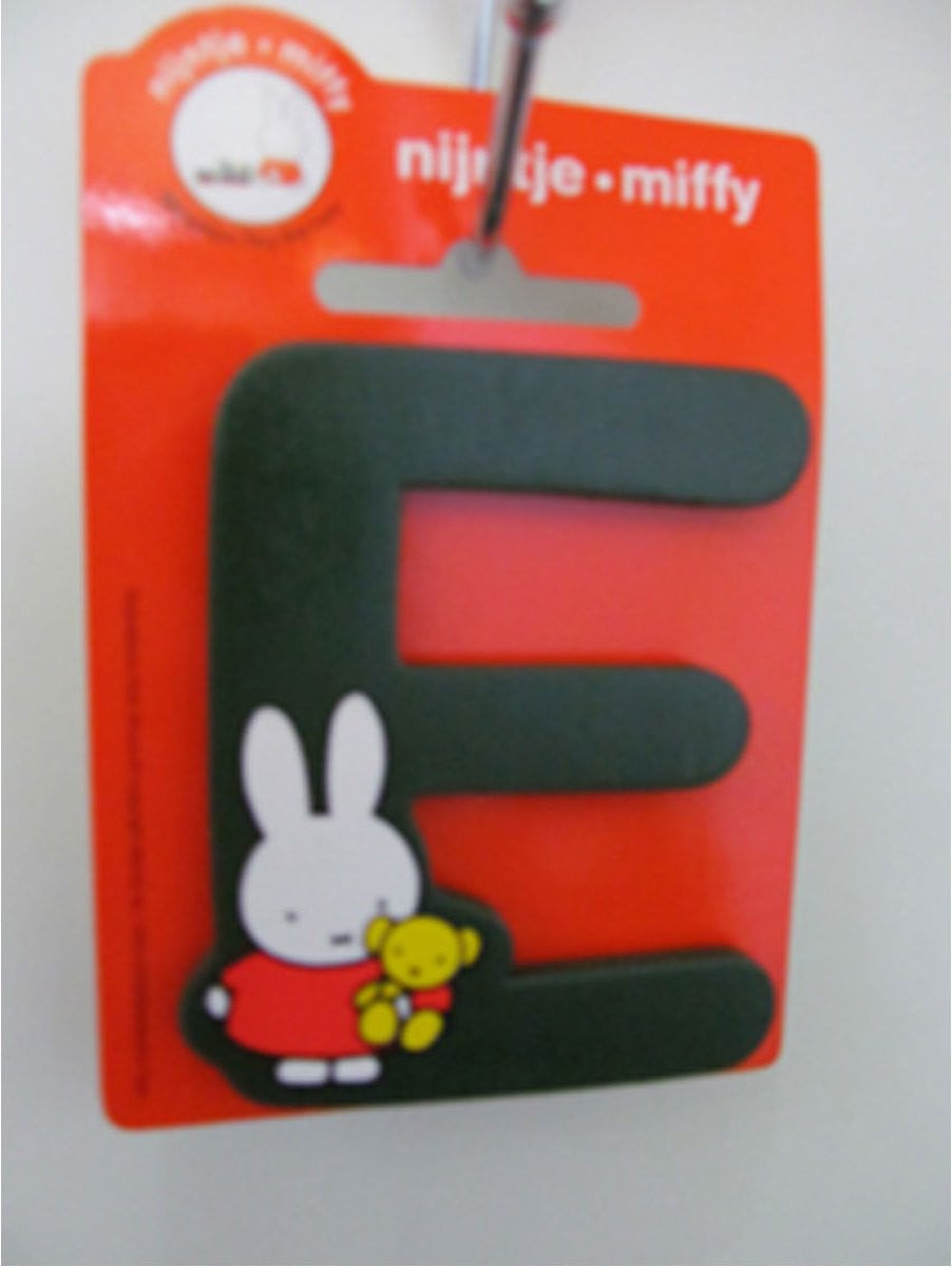 Nijntje houten letter E groen 8 cm