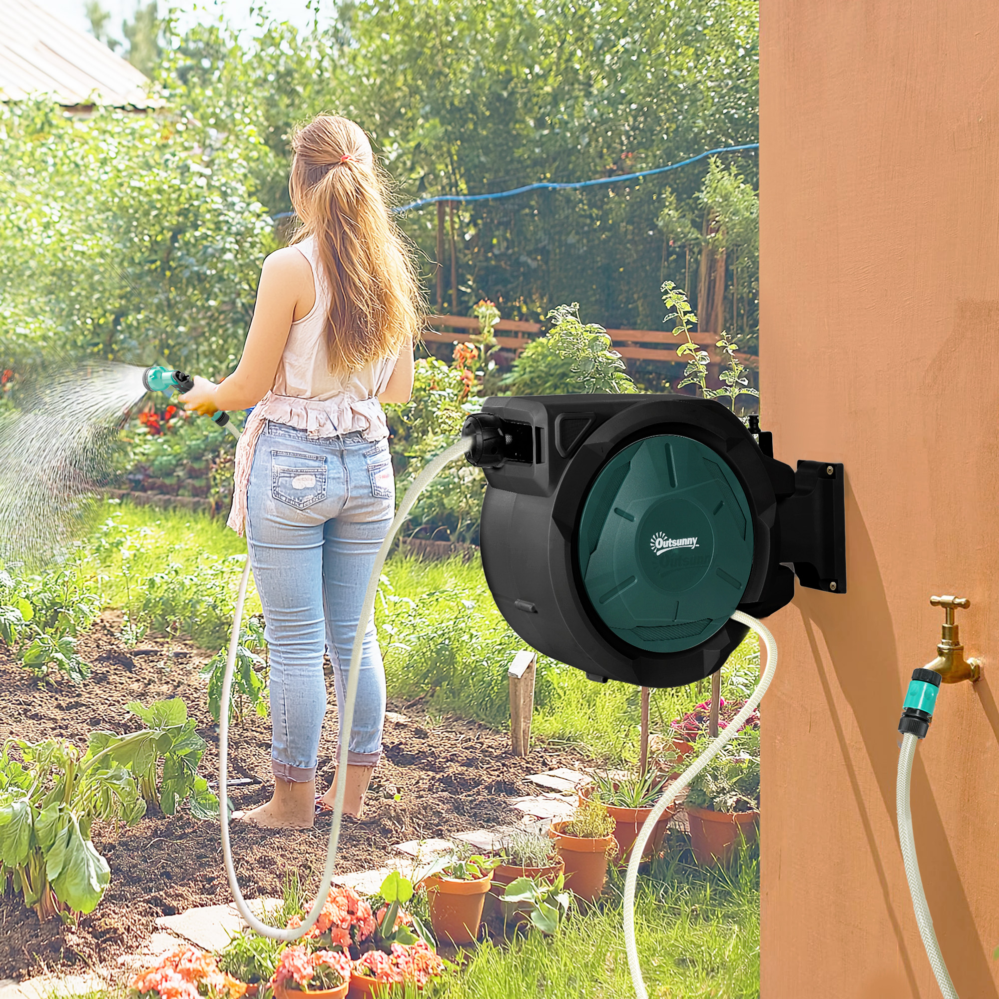 Outsunny Avvolgitubo da Giardino Retrattile con Tubo dell'Acqua 30+2 m, da Parete & da Manico, Girevole, 7 Modalità, Nero   Aosom Italy