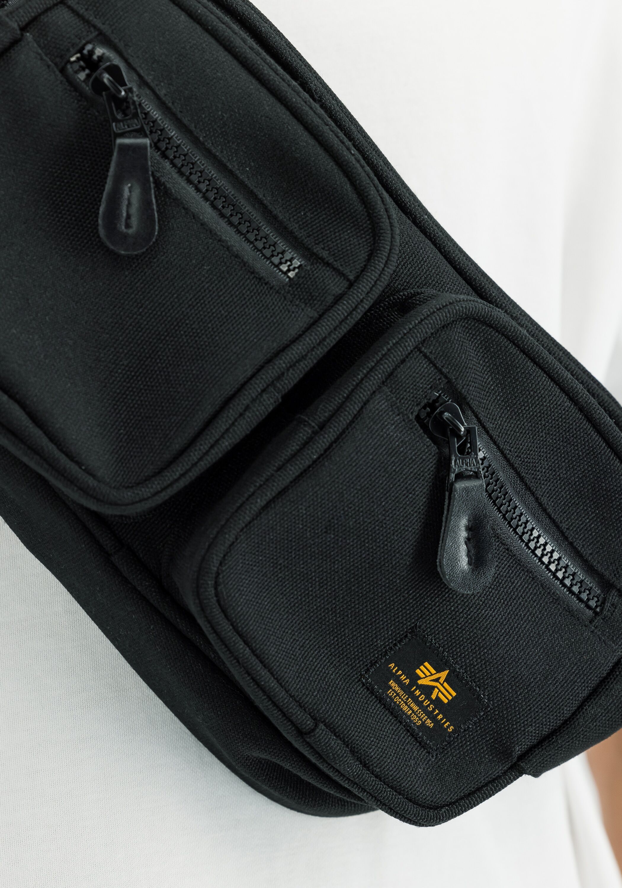Gürteltasche ALPHA INDUSTRIES "Label Waist Bag", Herren, schwarz, Obermaterial: 100% Polyester. Futter: 100% Nylon, Taschen Gürteltasche schwarz Einheitsgröße