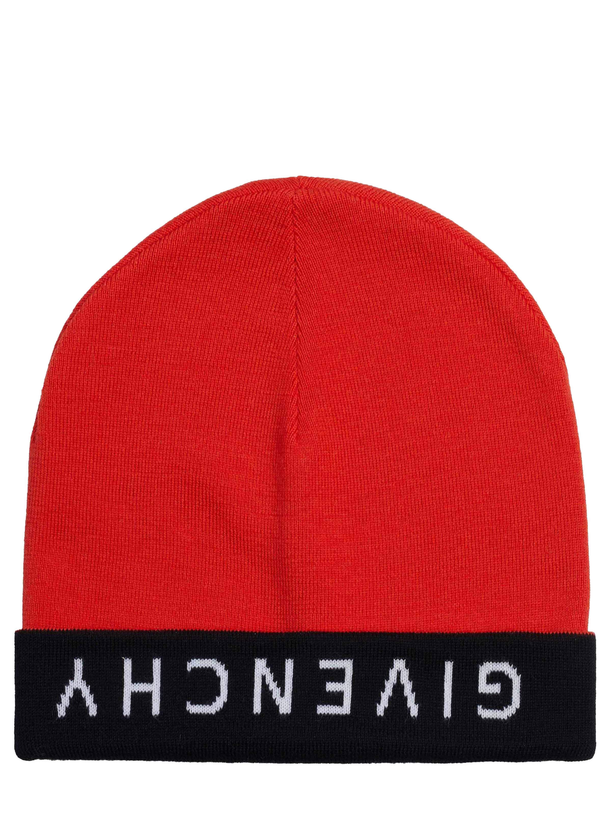 Hoed van Givenchy