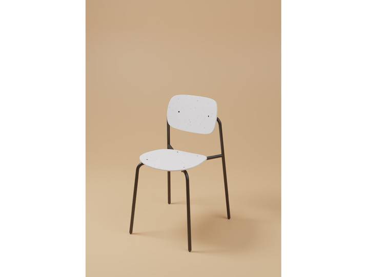 Chaise visiteur USO - Assise et dossier incurvés - Pour intérieur et extérieur - Empilable - Blanc - Pieds Noir