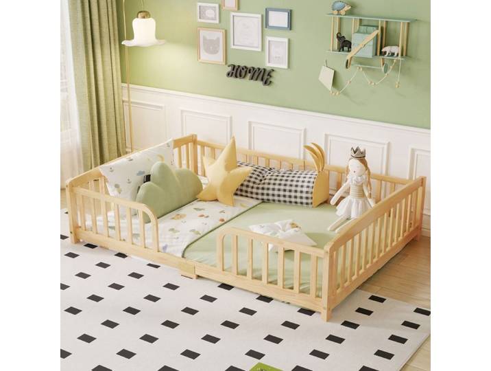 Lit au sol enfant Montessori en pin 140 x 200 BELLEMAVE rampes de sécurité entrée centrale naturel sans matelas