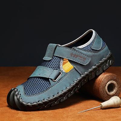 Olivgrüne Herren-Freizeitschuhe aus Mesh mit Klettverschluss, leicht und sportlich, geeignet zum Wandern, Spazierengehen und für Outdoor-Abenteuer.