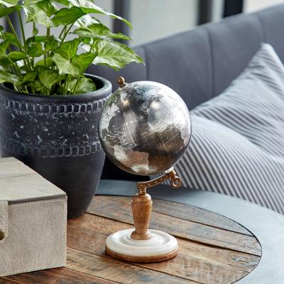 Studio 350 Plastic Modern Globe 7 x 5 x 5