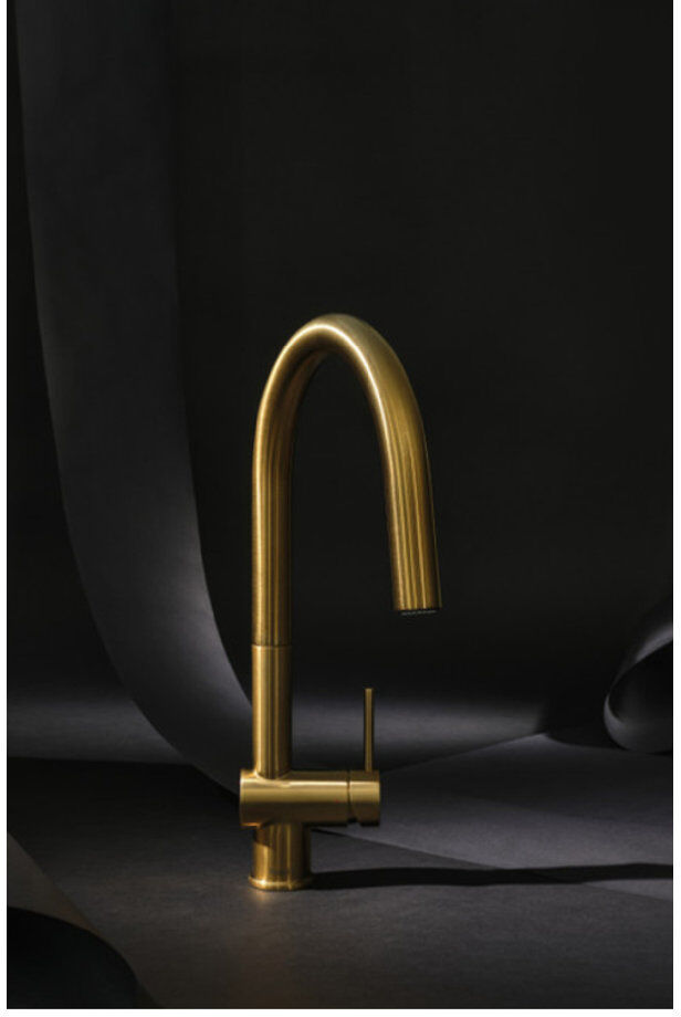 AUSTEN & Co. Azure Pull-Out Kitchen Mixer Brushed Gold 22.8cm