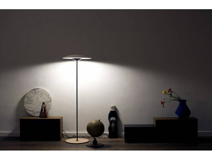 Ginger P Lampadaire Chêne - Marset - Salon / séjour - Aluminium