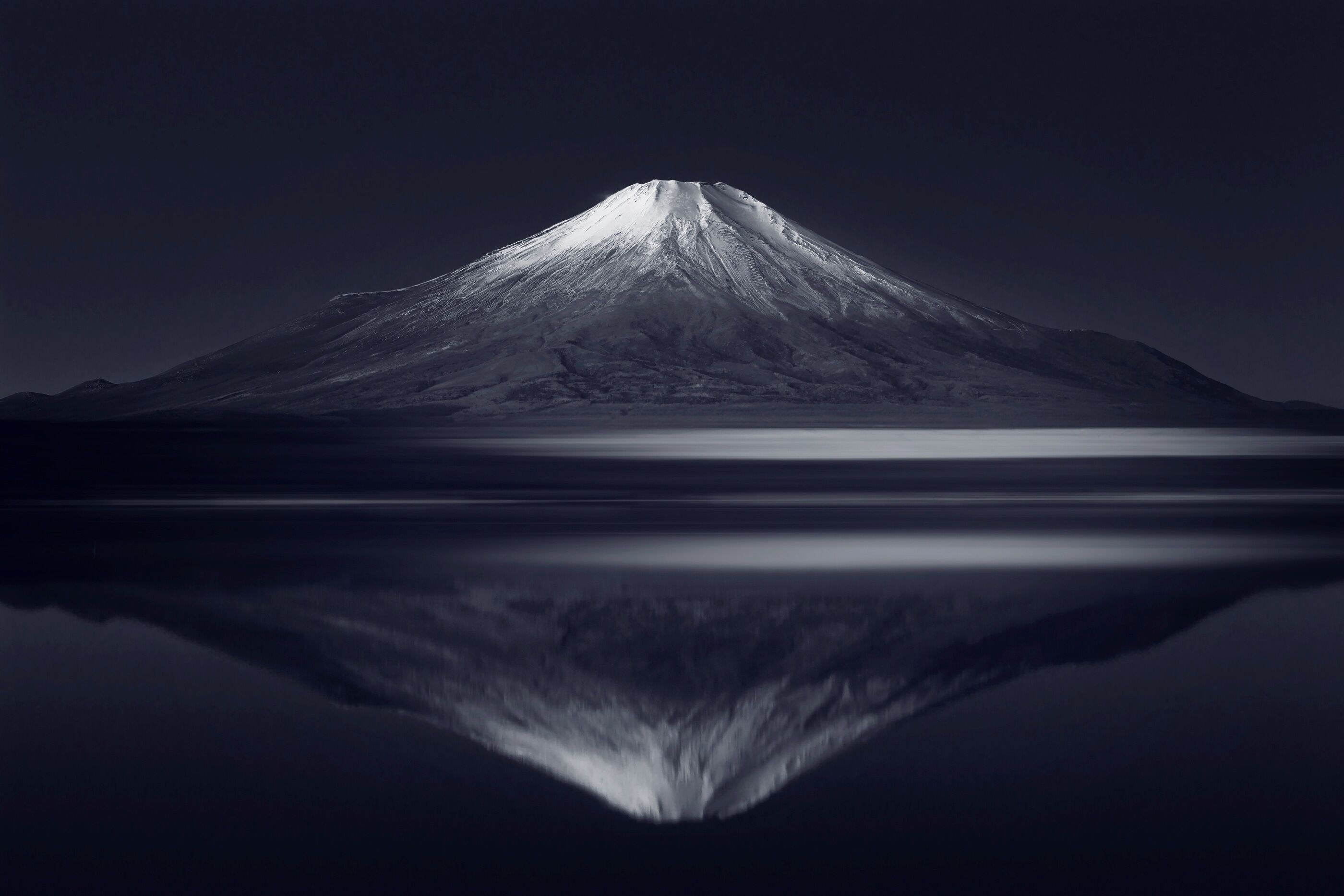 Fototapete PAPERMOON "Photo-Art TAKASHI SUZUKI, REFLEXION MT FUJI", bunt, B:4m L:2,6m, Vlies, Tapeten, Fototapete bunt B/L: 4m x 2,6m, Bahnen: 8 Stk.