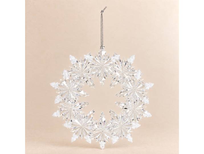 Weihnachtsschmuck, Kreis aus silbernen Schneeflocken