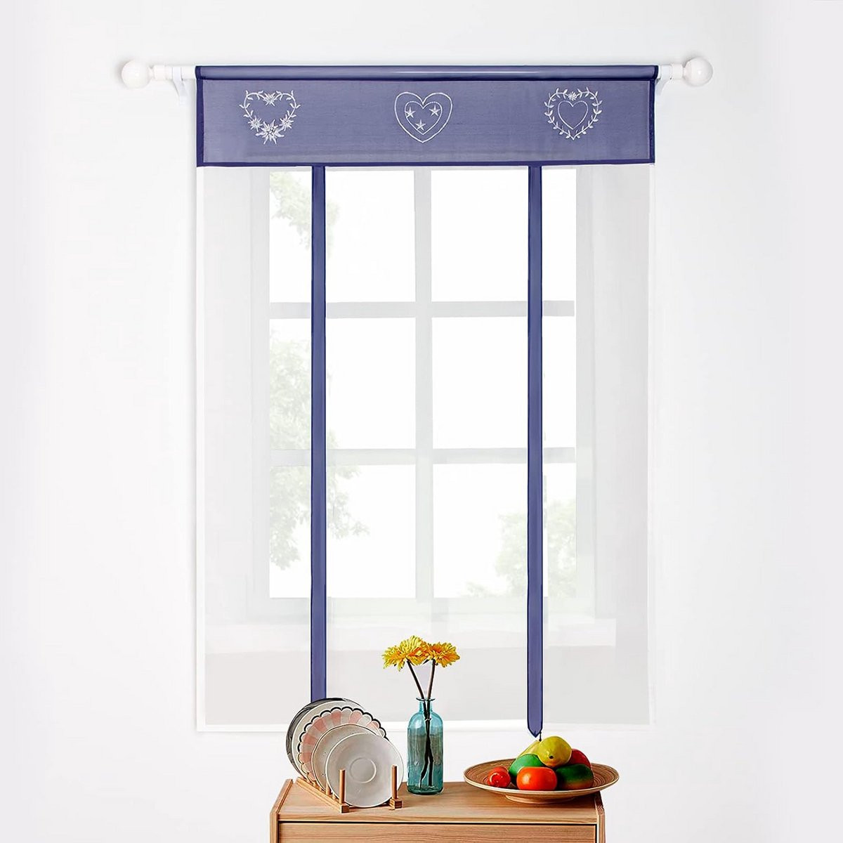 Elegante blauwe vouwgordijnen met liefde borduurwerk voor slaapkamer, keuken of badkamer