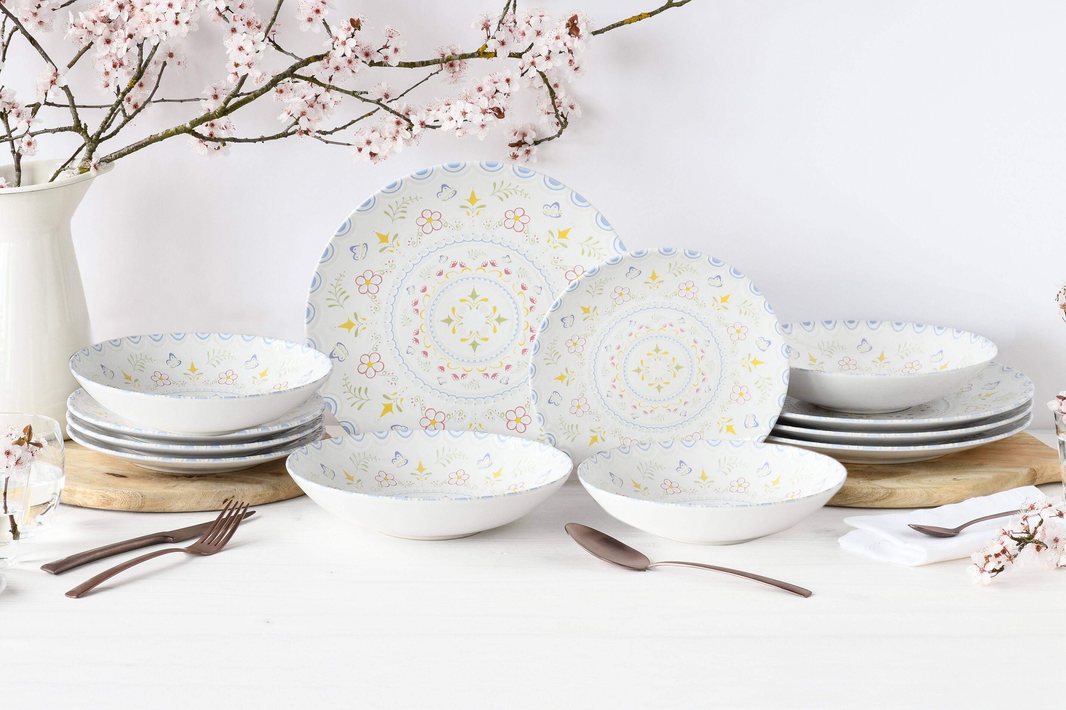 Teller-Set CREATABLE "Primavera Pastell, Teller Set 12-tlg.", bunt, 12, Steinzeug, Geschirr-Sets, Teller-Set, Vollflächig dekoriert, Schmetterlingsmotive, Zarte Pastelltöne