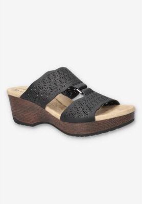 Women's Rin Slip-Resistant Sandal by Easy Street in Black (Size 9 M)