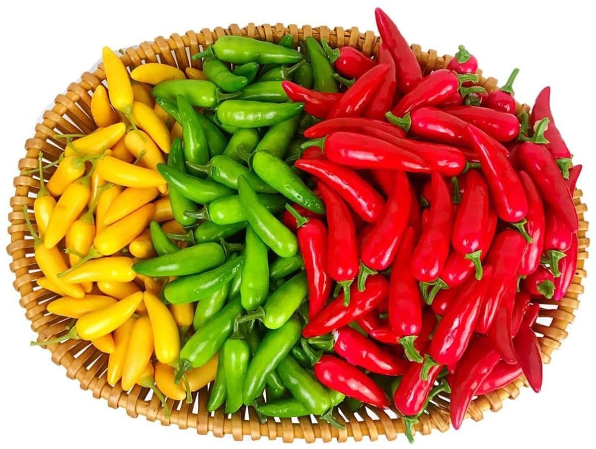 Dailygoods 60 stuks Nep Peper Levensecht - Kunstmatige Chili Decoratie en Educatief Hulpmiddel