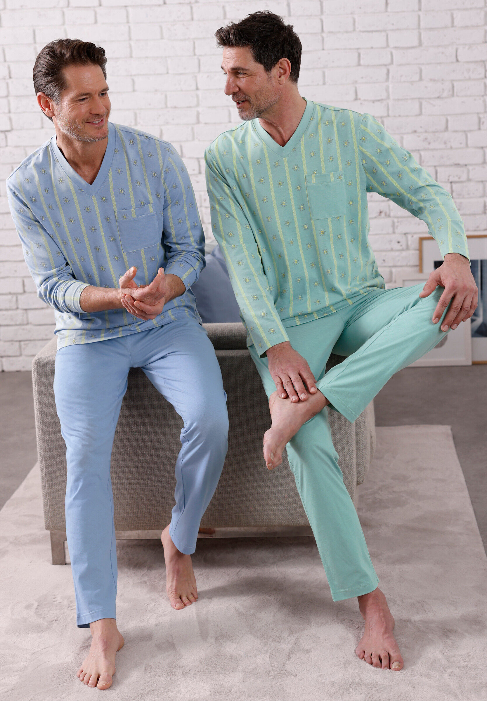 Schlafanzug WITT "Schlafanzüge Schlafanzüge 2 Stück", Herren, Gr. 56, bleu, salbei, V-Ausschnitt, Homewear-Sets Schlafanzug