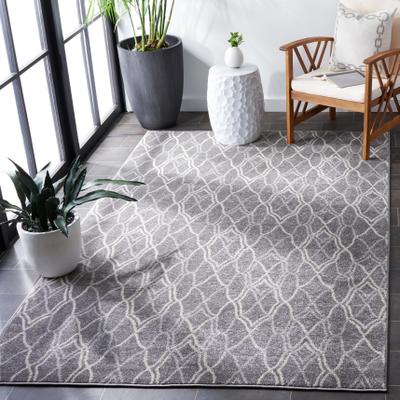 SAFAVIEH Amherst Zella Modern Rug