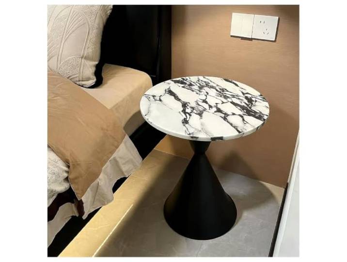 exproyzk Kleiner Runder Beistelltisch Mit Marmoroptik Stabiles Metallgestell in Sanduhrform, dekorativer Nachttisch für Wohnung, Studentenwohnheim und Zuhause(Weiß,50x50x58cm)
