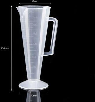Uplift Picks Stackable Triangular Plastic Liquid Measuring Cup 500ml