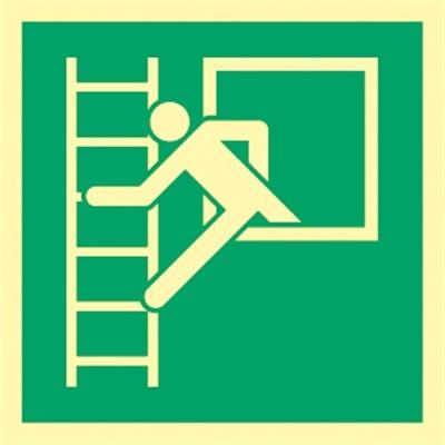 Aufkleber Notausstieg mit Fluchtleiter, ISO 7010, Folie, nachleucht., 160-mcd, 148x148 mm