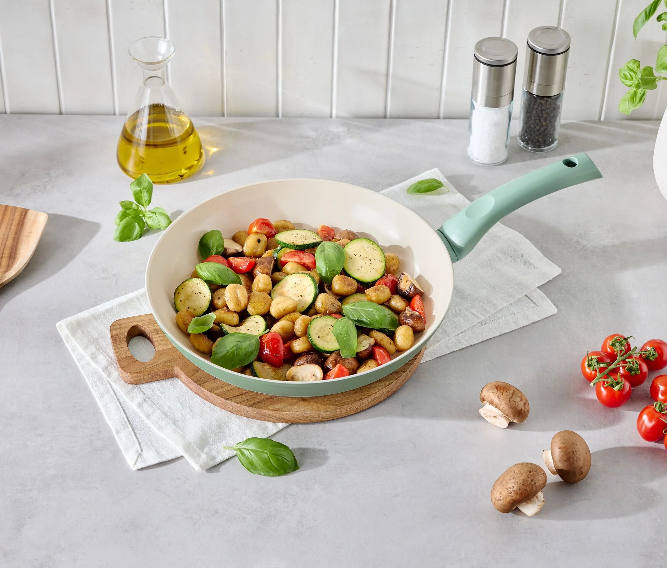 Tchibo - Aluminium-Pfanne mit recyceltem Aluminium - creme