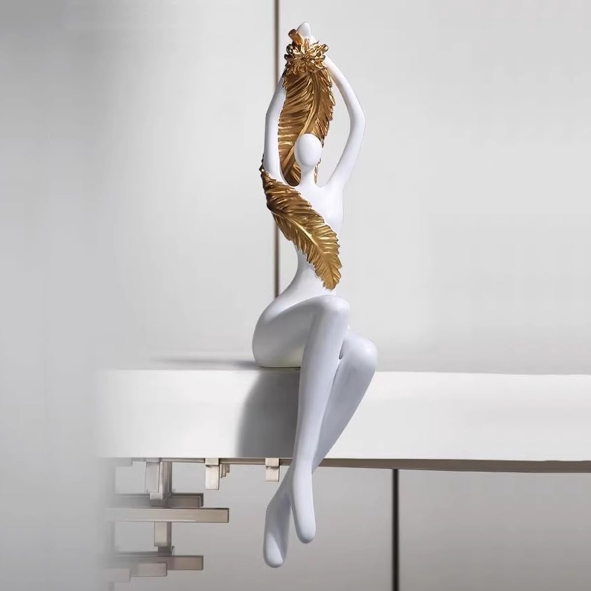 Abstract Beeldje Danser Moderne Hars Sculptuur Wit Hoogte: 55 cm