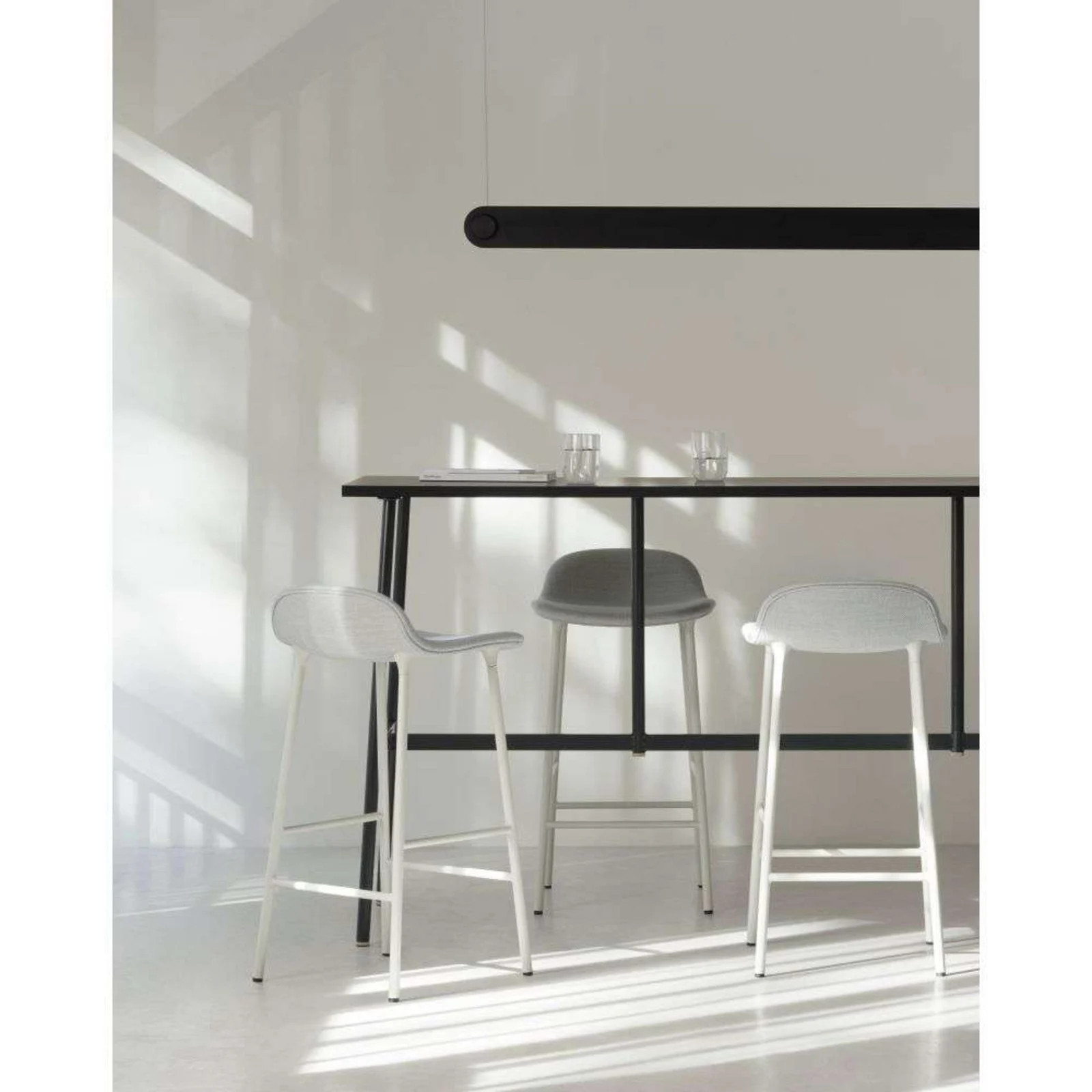 Normann Copenhagen Dim Linear Hanglamp Black - Aluminium - LED