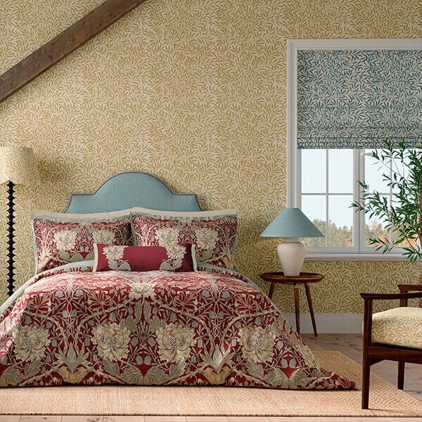 Morris & Co Honeysuckle & Tulip Duvet Cover Super King Size Red Gold