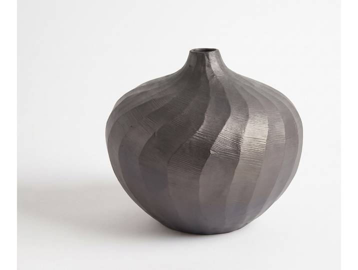 Vase Torvia l25 x P25 x H23 cm Aluminium Hämatit Fait main