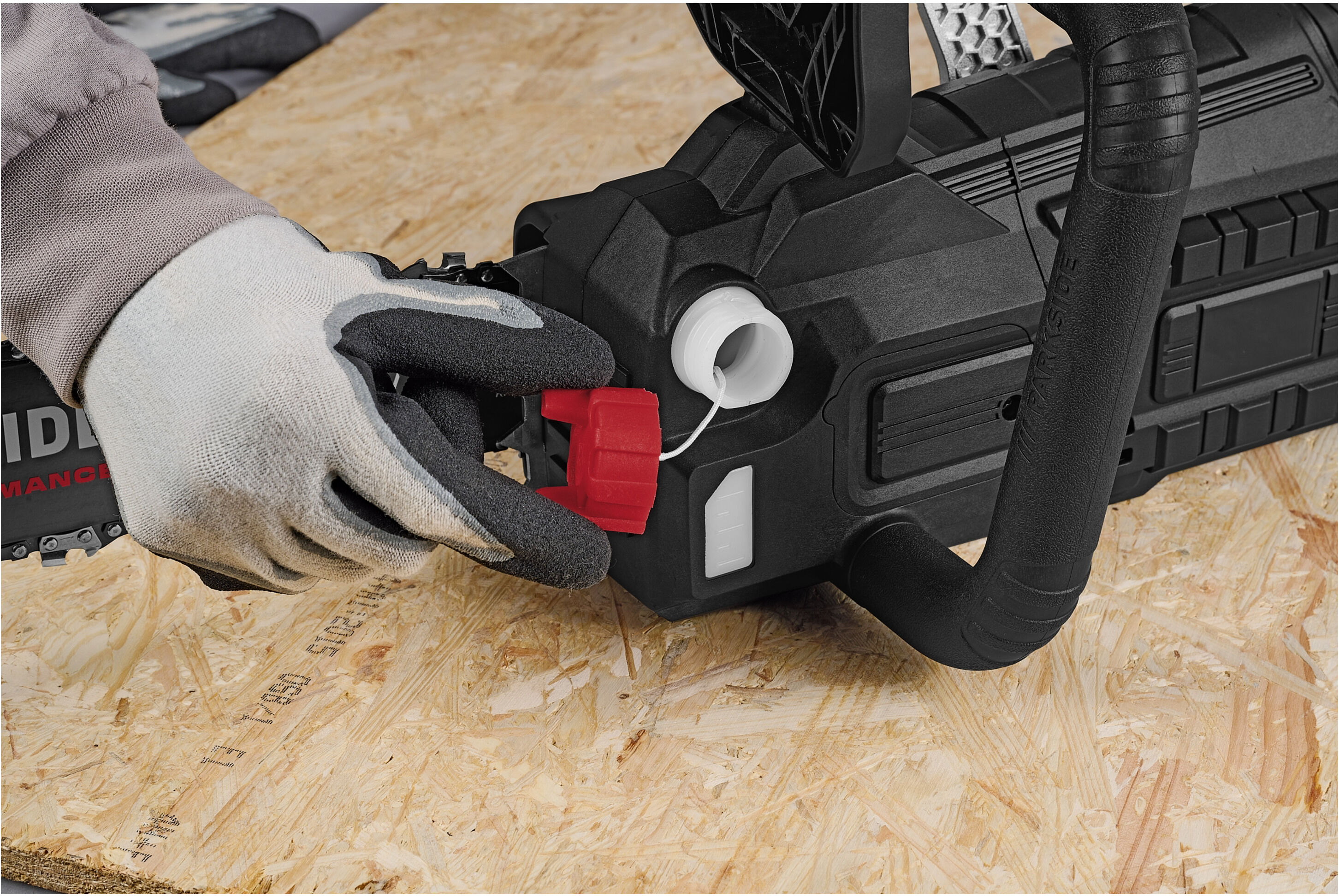 PARKSIDE PERFORMANCE® Elektro-Kettensäge »PPEKS 2500 A1«, 2-Hand-Schutzschalter