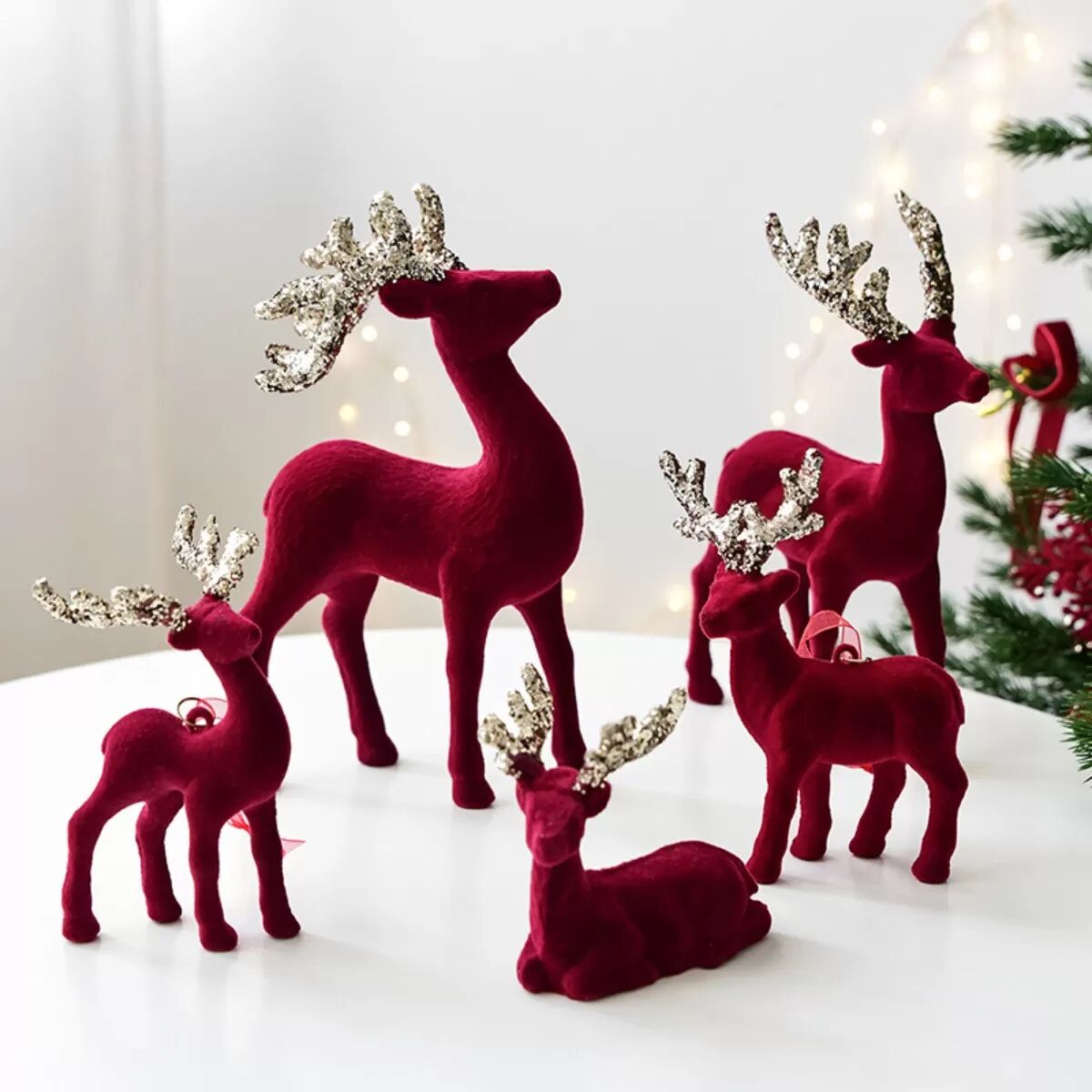 INF Petite figurine de renne couché - Décoration de Noël en velours rouge vin