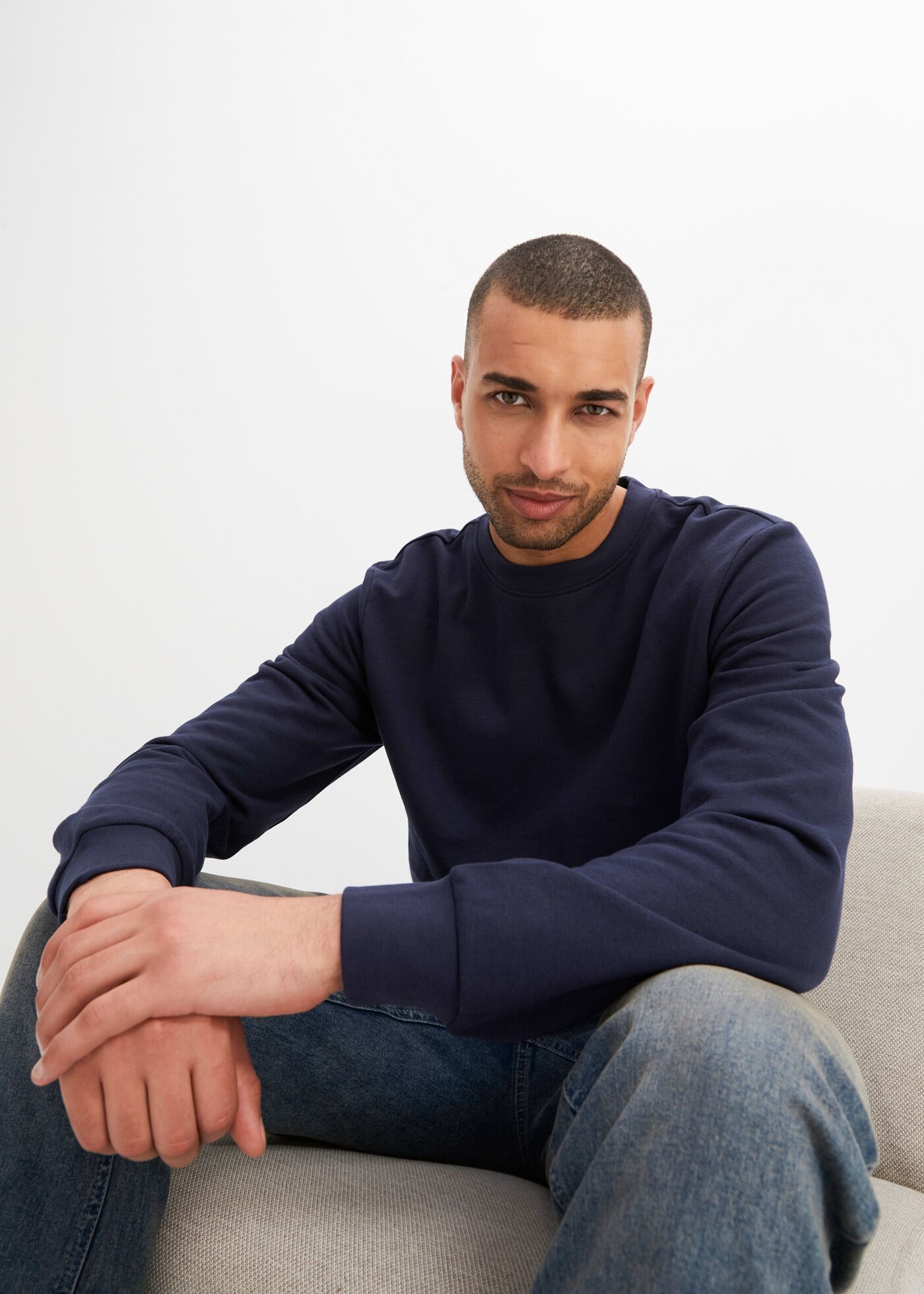 bonprix "Sweatshirt", mit weich angerauter Innenseite, aus Baumwolle und Polyester, hüftlang dunkelblau 68/70