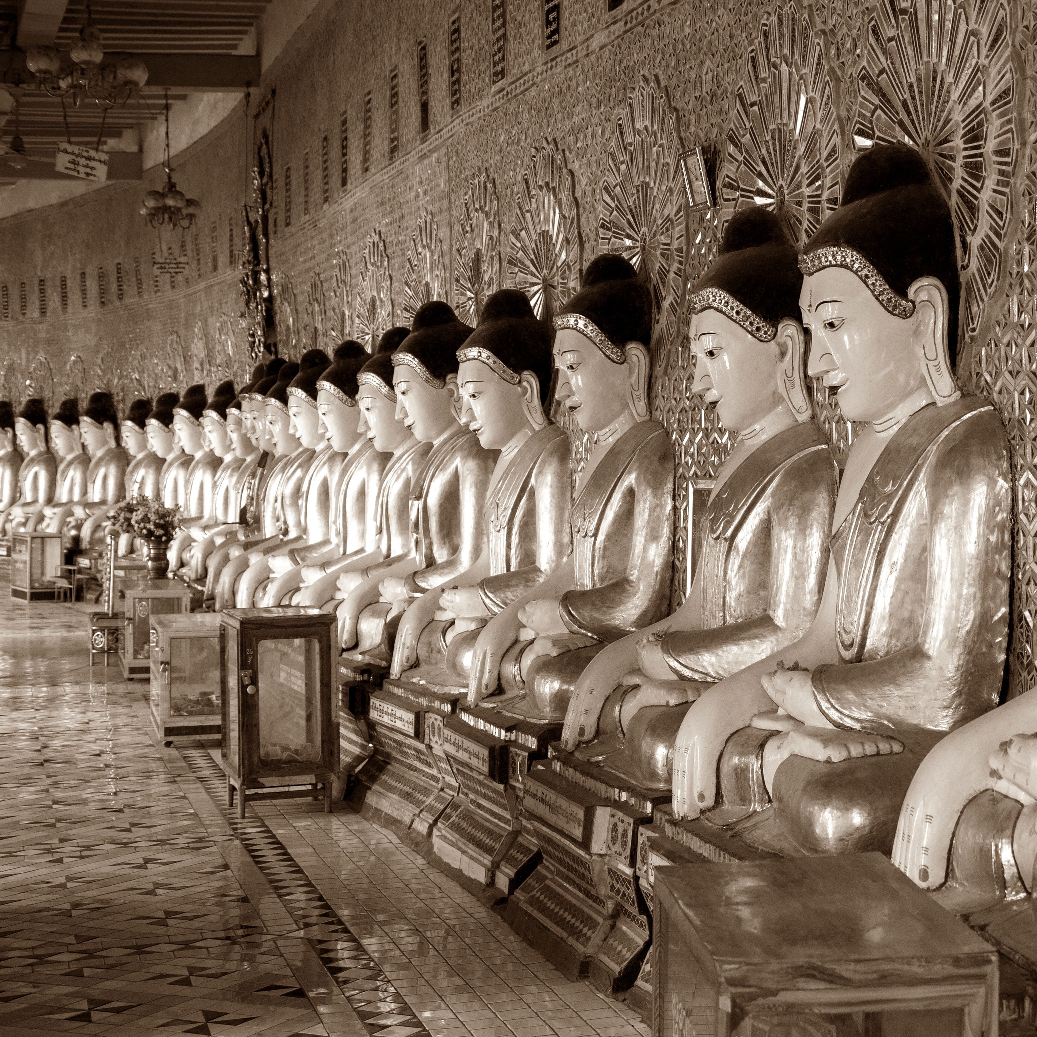Fototapete PAPERMOON "Chinesische Figuren Sepia", bunt, B:2m L:1,49m, Vlies, Tapeten, Fototapete bunt B/L: 2m x 1,49m, Bahnen: 4 Stk.