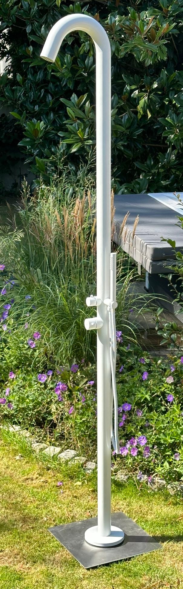 Eichenwald Ideal Edelstahl Eichenwald Modell 70 Gartendusche Sylt in Weiß