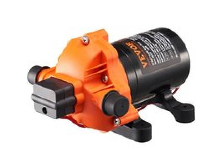 VEVOR 12-V-Membranpumpe, 13,25 L/min, 3-Kammer-DC-Wasserpumpe mit automatischem Druckschalter 40–100 PSI einstellbar, 50 PSI, 1/2 Zoll MNPT-Anschluss, für Wohnmobil, Yacht, Imbisswagen, Camper, Marine