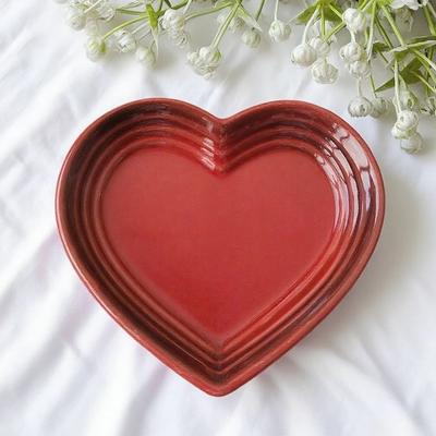 Uplift Essentials Gradient Heart Shaped Ceramic Comfort Bowl red