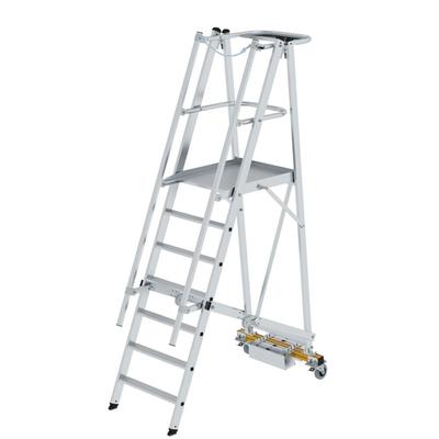 PROREGAL Plattformleiter klappbar mit schmalem Fahrwerk | 7 Stufen | inkl. beidseitigem Handlauf | Aluminium | nivello Leiterschuhe