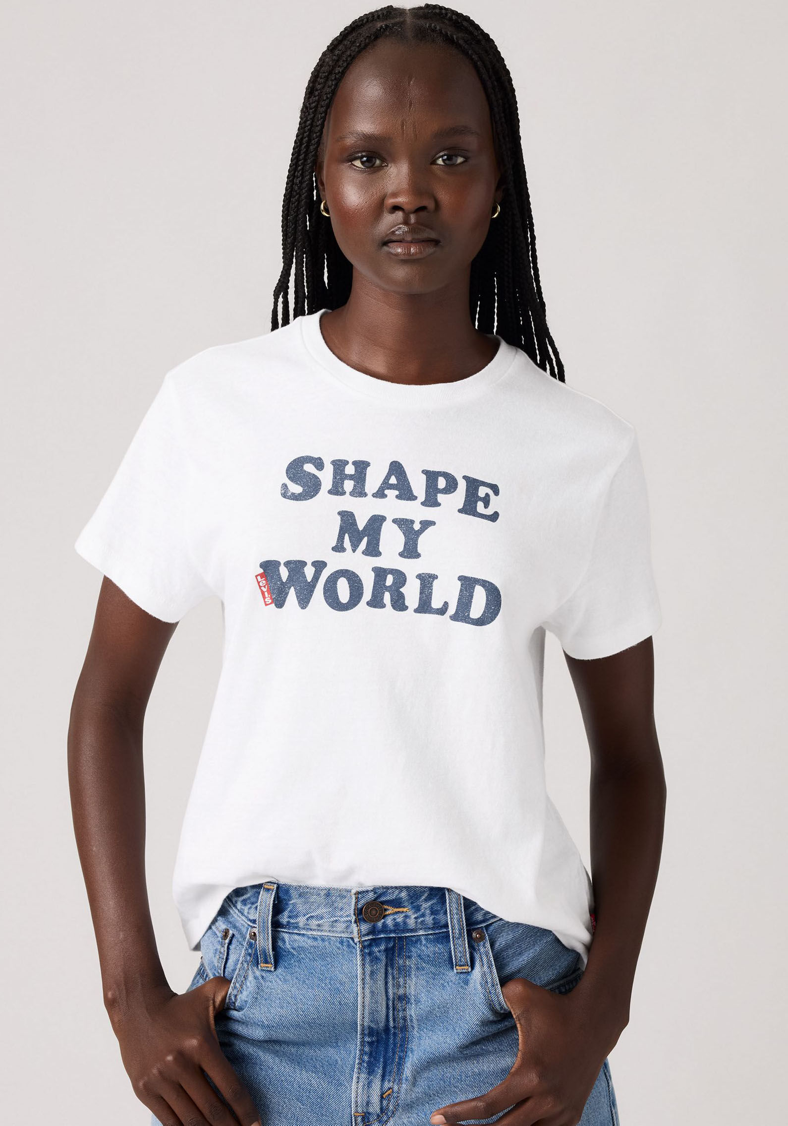 T-Shirt LEVI'S, Damen, Gr. S (36), weiss (shape my world brigh), Jersey, Obermaterial: 100% Baumwolle, bedruckt, normal hüftlang, Rundhals, Shirts T-Shirt shape my world brigh S (36)