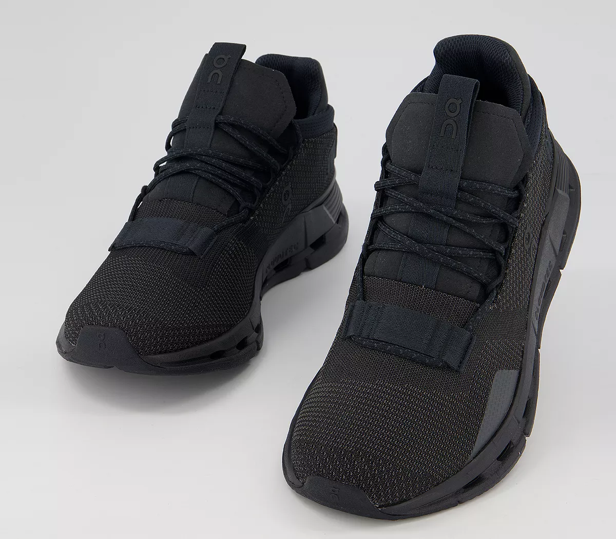 ON Cloudpulse Training Trainers – Black Eclipse – Size 11.5