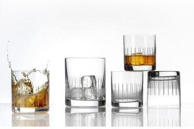 Red Vanilla Prestige Whiskey Set with Ice Bucket and 4 Glasses