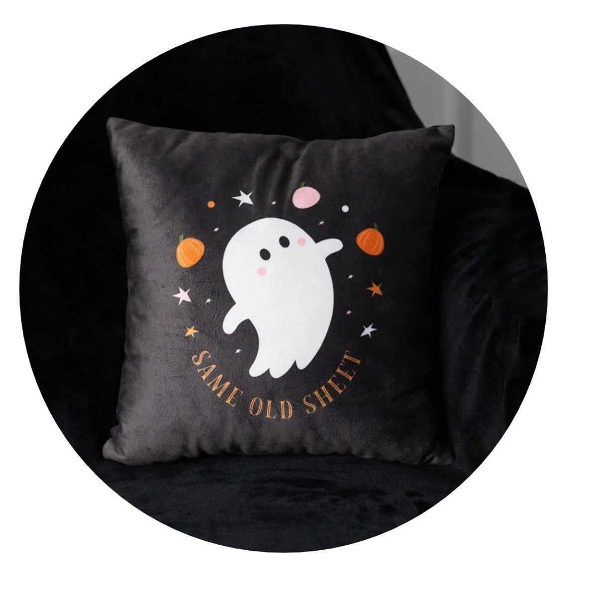 Something Different Square Same Old Sheet Ghost Kussen