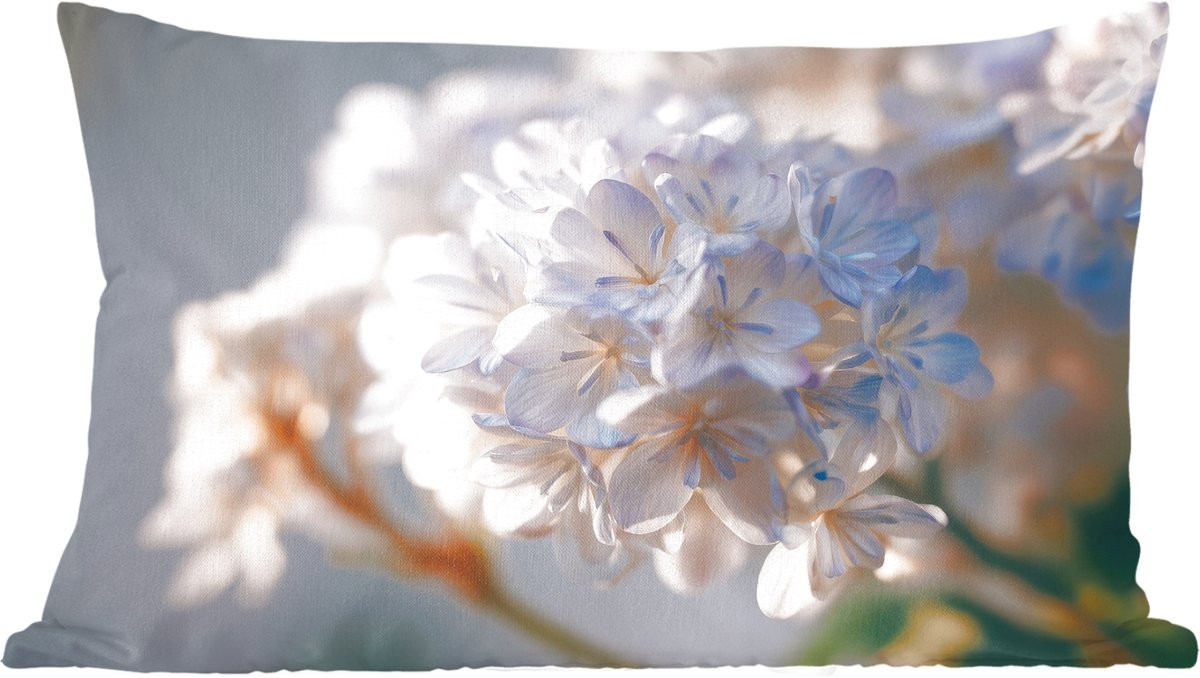 PillowMonkey Sierkussen met Bloemenmotief - Lichtblauw - 50 x 30 cm