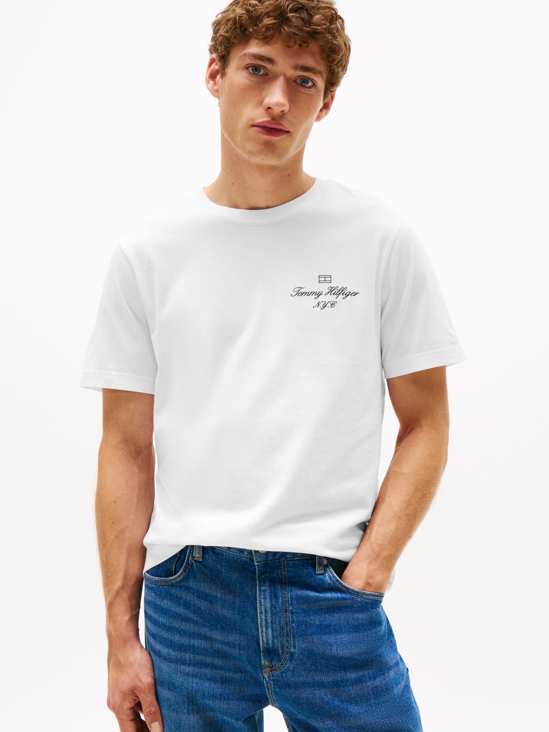 T-Shirt TOMMY HILFIGER "OUTLINE FLAG SCRIPT TEE", Herren, Gr. XL, weiss (weiß), Single Jersey, Obermaterial: 100% Baumwolle, regular fit, Rundhals, Shirts T-Shirt weiß XL