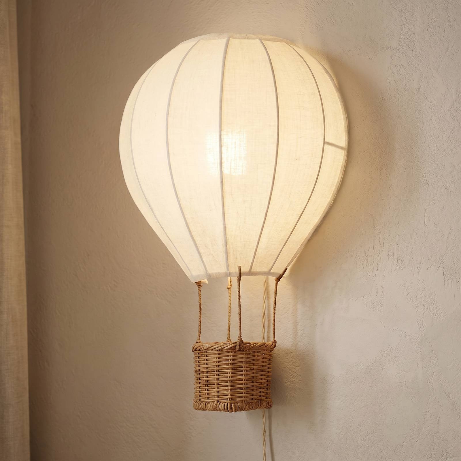 Lindby Aeris wandlamp beige, textiel en rotan, Hoogte: 44 cm