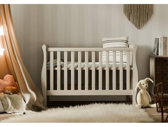 Babybett Gala 120x60 cm, Gitterbett, Kinderbett, höhenverstellbar, Weiß 3-fach höhenverstellbar, aus massivem Kiefernholz & MDF, gefertigt in der EU