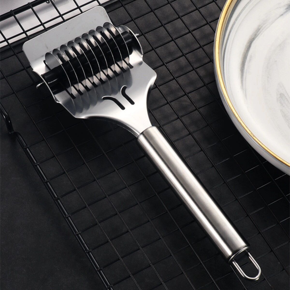 INF Edelstahl-Nudelschneider 22cm x 8cm x 1.2cm — Manueller Handschneider für Pasta mit ergonomischem Griff, 2er-Set