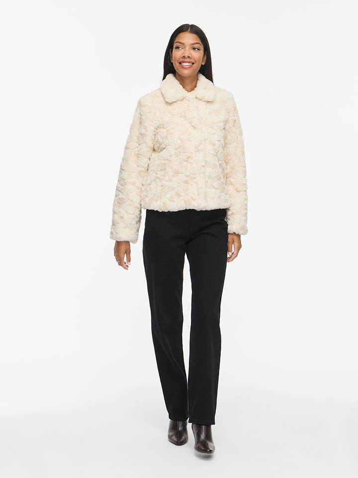 Vila Kunstpelzjacke in Creme - 40