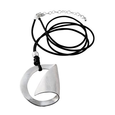 Kette mit Anhänger FIRETTI "Anhänger matt, Industriedesign", schwarz (metallfarben, schwarz), Halsketten, Damen, Metall Polyurethan, L: 92 B: 3mm, Metall, Polyurethan, B:3mm