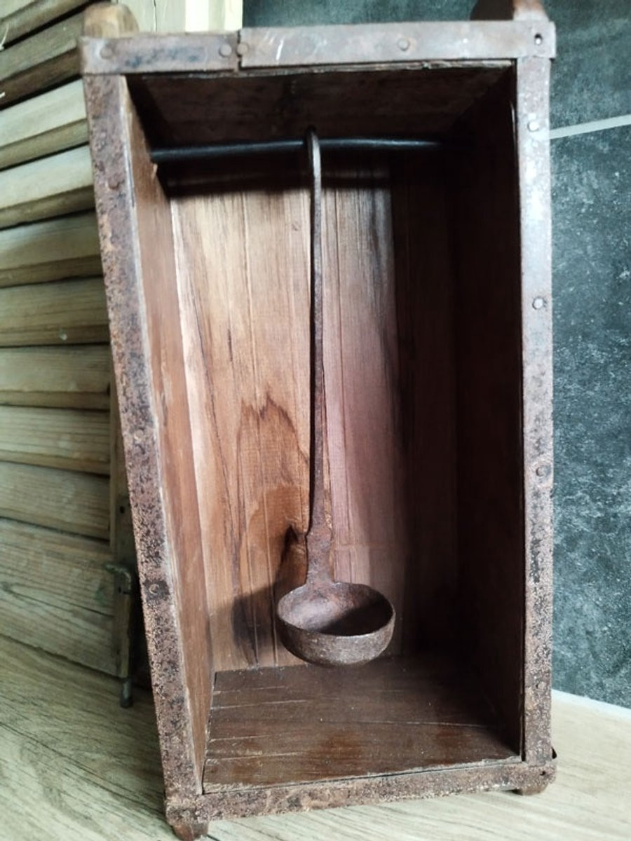 Nowi Design Candle in brickmould hanging tealight